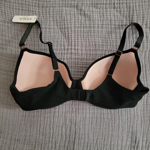 Black Bra - Picture 3 of 5